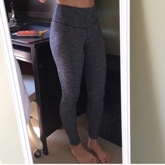 Amazing condition - size 6 lulu lemons - Picture 1 of 2